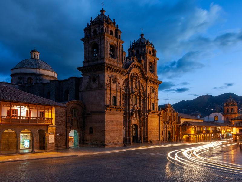 Machu Picchu Tendencia por Tren 4 Días y 3 Noches (Ejecutivo)
