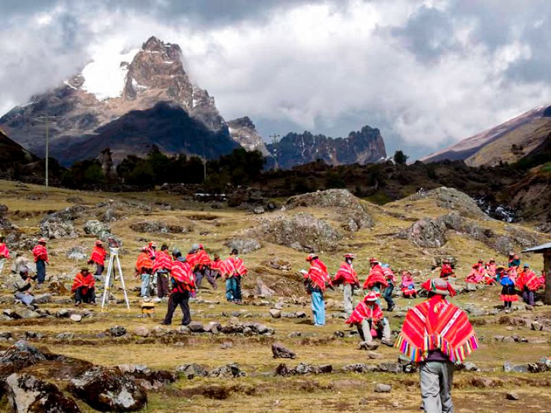 Machu Picchu Lares Trek 5 días y 4 noches + Camino Inca