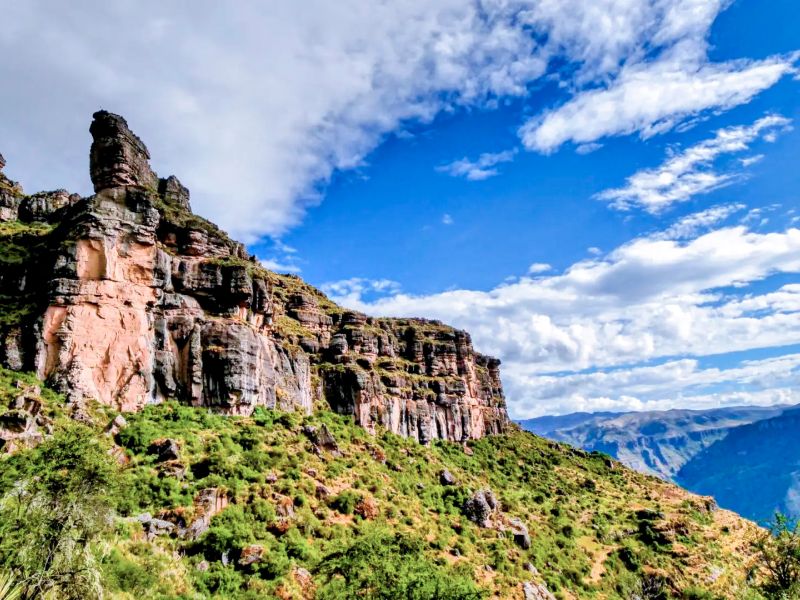 Trek Waqrapukara Tour Full Day Cusco